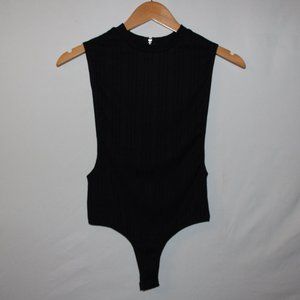 🍋SHIRTS 2/$20🍋 NWOT Black Bodysuit Open Sides